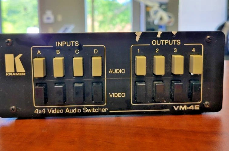 Kramer 4x4 Video / Audio Switcher VM-4E